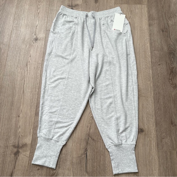 Lululemon Still Chill Jogger Heathered Core Ultra Light Grey Size 10 NEW - Picture 7 of 13